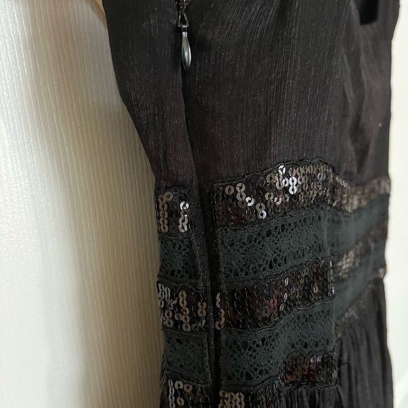 Offerme$5❗️ Black Dress in size small - Picture 3 of 3